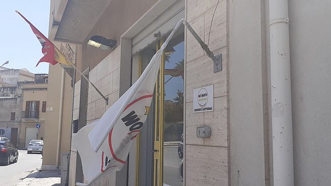 ​Atto vandalico al comitato elettorale di Maurizio Oddo: 