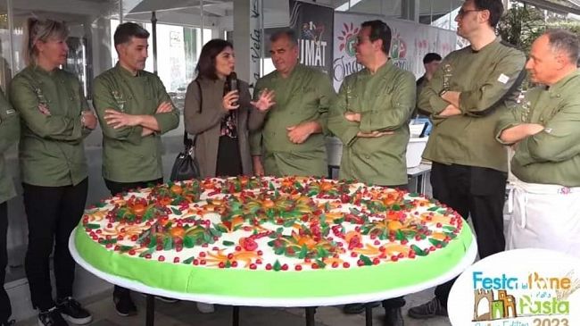 Mazara, la Cassata Siciliana: 250 kg di bontà servita per la Cena dei Mille