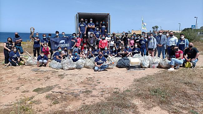 Oltre 80 volontari “Plastic Free” per ripulire il litorale di Quarara