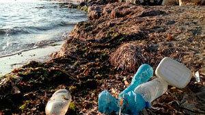 Lungomare San Vito e Bocca Arena: rifiuti a go go