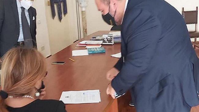 Giuramento anche per l’assessore Davide Licari, ed ora le deleghe