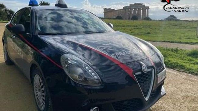 Castelvetrano, maltratta la compagna davanti i figli minori. Denunciato 46enne