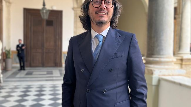 Precari, Safina (PD) presenta un Ddl per stabilizzarli: “Basta stipendi da fame”