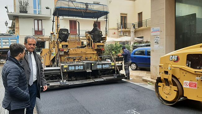 Marsala, interventi di ripristino asfalto stradale