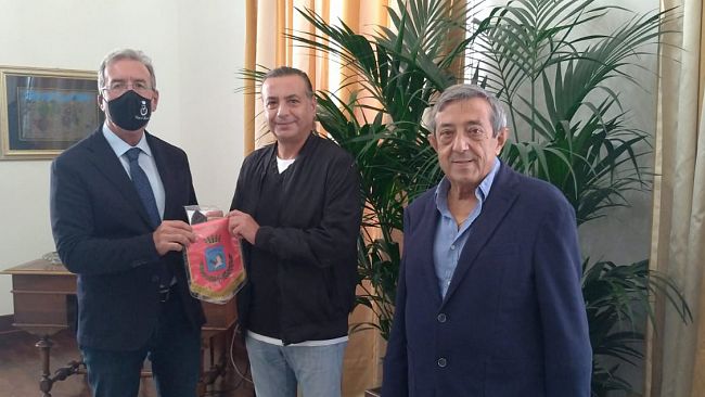 Marsala, riconoscimento ad assistenti bagnanti per salvataggi