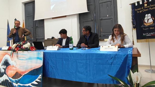 Trapani, il sindaco Tranchida in visita all'Istituto Nautico