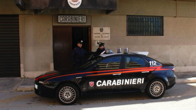 Mazara del Vallo, Evade dai domiciliari in scooter con il figlio minore senza casco. Arrestato dai Carabinieri