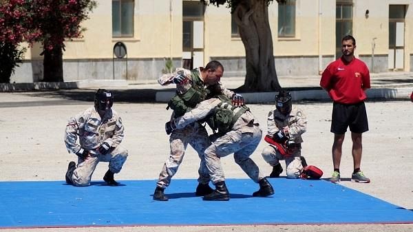 Marsala, un Bersagliere del 6° Reggimento di Trapani interviene e sventa uno scippo ai danni di una donna