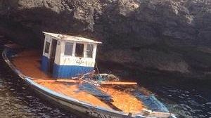 Egadi, relitti barconi migranti e rischio inquinamento. Salone: “Chi di competenza intervenga”