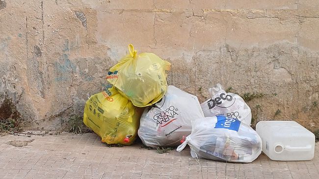 Erice. Abbandono di rifiuti: 8 denunce e 24 sanzioni in due mesi