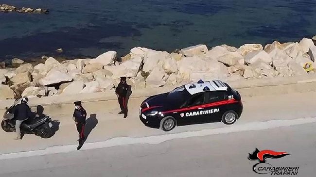 Trapani: contratti assicurativi on line falsi. Due denunce dei Carabinieri