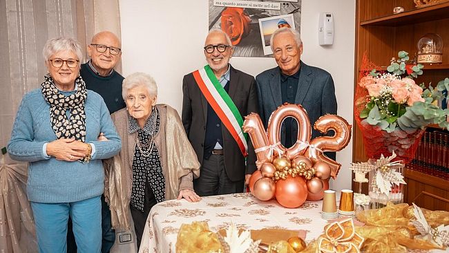 Angela Scirè festeggia 102 primavere presso la comunità Ohana