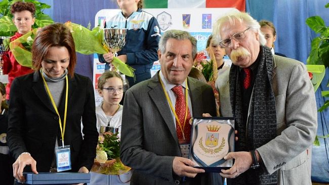 Sport Industry e Territori: opportunità di sviluppo (in) Comune