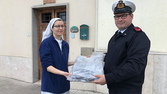 Trapani: blitz della guardia costiera al porto peschereccio. Sequestrato circa 350 kg di prodotto ittico.