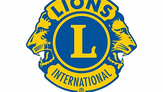 Il Lions Club di Marsala dona al comune di Petrosino un canestro per il basket.