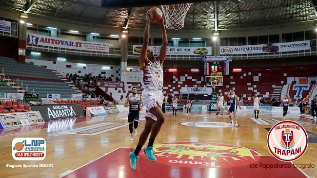 Pallacanestro Trapani disastrosa, grave sconfitta contro Treviglio: granata in crisi nera