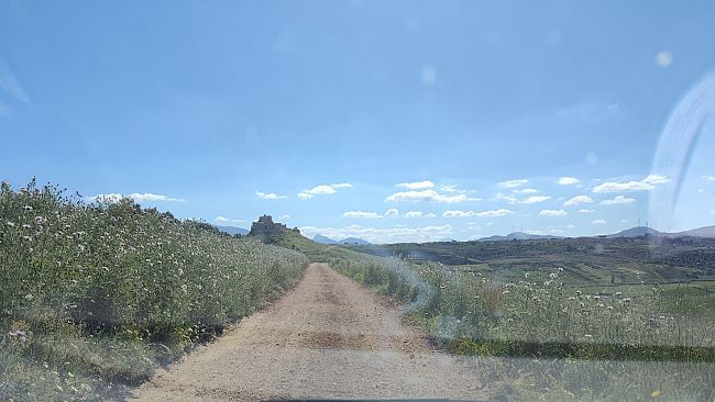 castello-di-calatubo-lavori-in-corso-alla-stradella-di-accesso