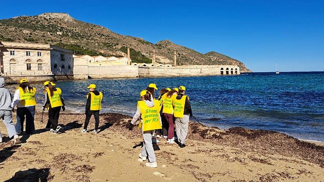 favignana-operazione-di-bonifica-lungo-le-coste-dellarea-marina-protetta-isole-egadi