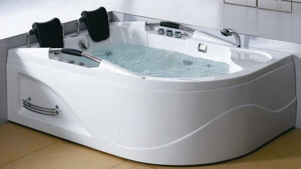 “Una punta di Sal”. L’essere e l’apparire: quando a Mazara si vendevano le vasche idromassaggi…