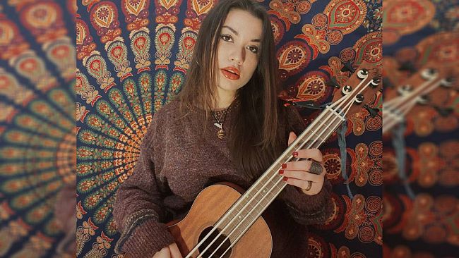 “Punti (e a capo)”, il nuovo singolo dell'artista trapanese La Commare