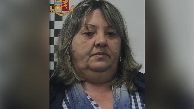 Marsala, Arrestata dalla Polizia di Stato la latitante SOARE Niculina cl. 1970, colpita da Mandato di Arresto Europeo, per i reati di associazione per delinquere finalizzata alla truffa ed uso di atti falsi