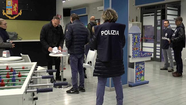 Polizia, la Divisione Anticrimine esegue a Trapani un sequestro e una confisca di beni