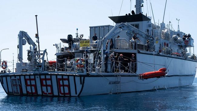 cacciamine-alghero-in-sosta-operativa-al-porto-di-trapani