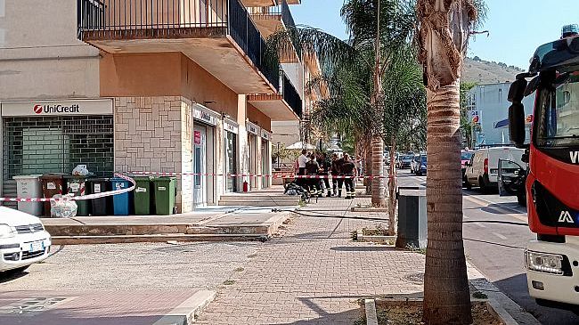Alcamo, denunciato un 42enne per l'incendio appiccato agli sportelli bancomat Unicredit