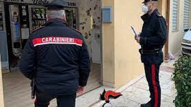 Furti ai distributori automatici di Castellammare, arrestato un pregiudicato 