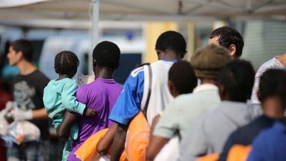 Situazione preoccupante all'hub di Fulgatore. Presenti 1500 migranti