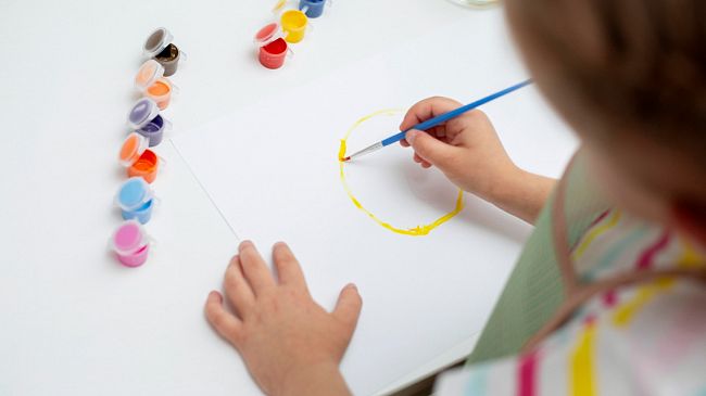 trapani-laboratori-e-sostegno-alle-famiglie-il-progetto-pippi-cresce-e-si-rinnova-al-centro-giovani-e-famiglie