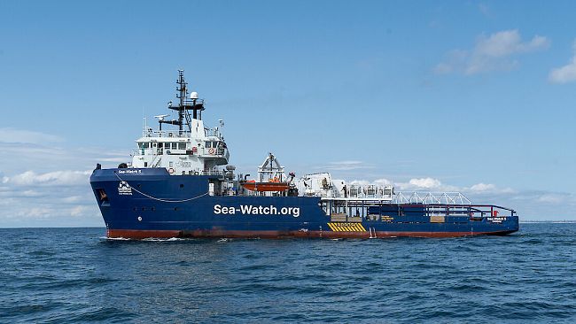 Sea Watch 5 attracca a Trapani: la Ong sfida il governo per 