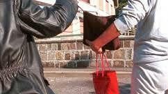 Trapani, malvivente in bici scippa una donna
