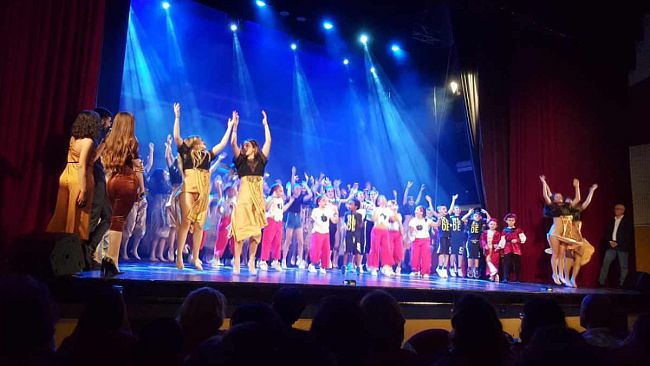 VIDEO – La Dance Works di Carla Favata illumina il Teatro Rivoli con “Theodora la Basilissa”