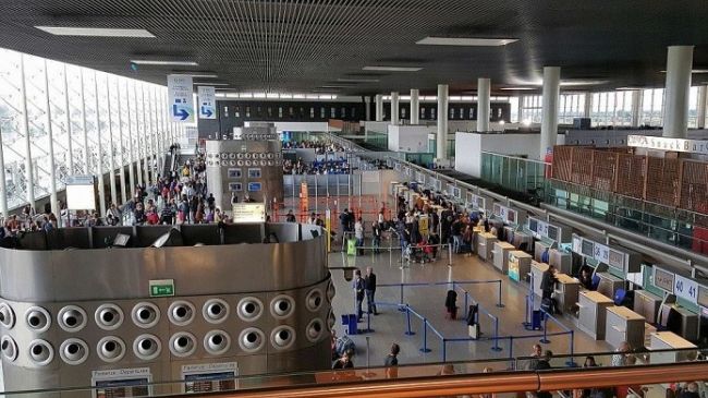 ​Eruzione dell’Etna, chiuso l’aeroporto di Catania. “Disagi per 50mila passeggeri”
