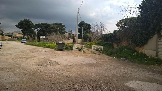 Mazara, grossa voragine in piazza Godino. La segnalazione di un cittadino