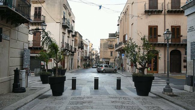 Castellammare, zone a traffico limitato e parcheggi per i residenti in centro: al via gli incontri di quartiere