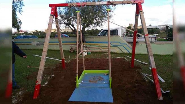 Petrosino, realizzata altalena per disabili nella Villetta Comunale