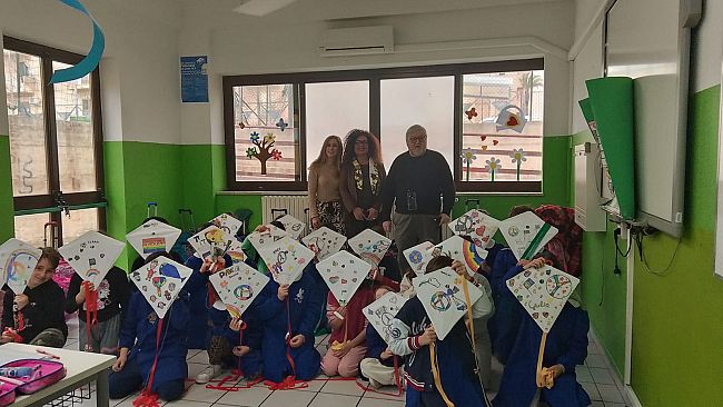 erice-laboratorio-di-aquiloni-del-kiwanis-al-plesso-gemellini-asta