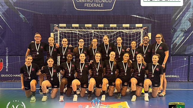 handball-lunder-18-e-vice-campione-ditalia-un-risultato-straordinario-per-tutta-laccademia