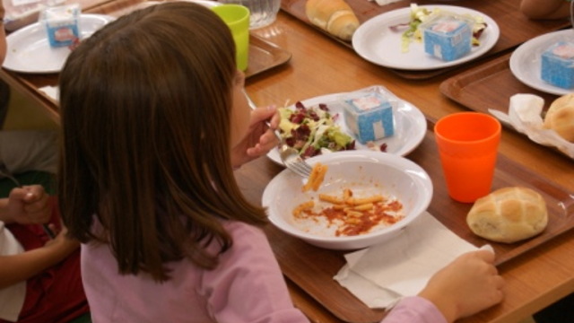 Erice, contributo per l’abbattimento delle spese per la mensa scolastica: le istanze entro il 25/07/2024
