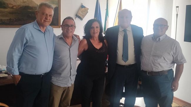 Partanna, il sindaco Li Vigni e i consiglieri comunali Li Causi e Mendolia incontrano l'assessore Andrea Messina