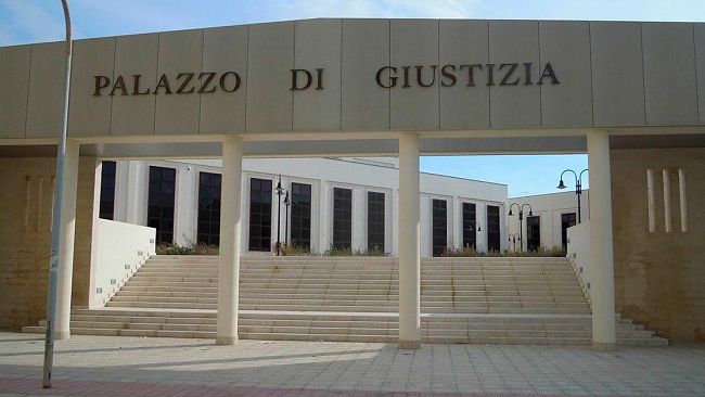 Marsala, Palazzo di giustizia: incontro al comune