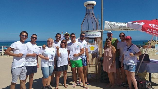 Una borraccia colorata in cambio di un rifiuto: sabato 24 agosto seconda giornata per “riutilizzAmi”a cura della consulta giovanile