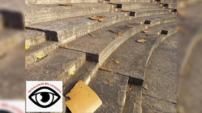 Vandalismo al teatro provinciale “Lucio Dalla”