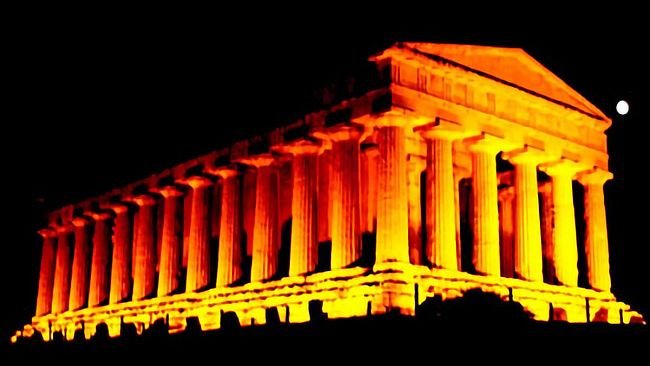 Segesta, sabato: Notte dei musei. Apertura serale e ingresso 1 euro