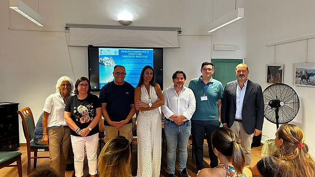 Turismo, le strutture extralberghiere di Terrasini aderiscono a Federalberghi Palermo