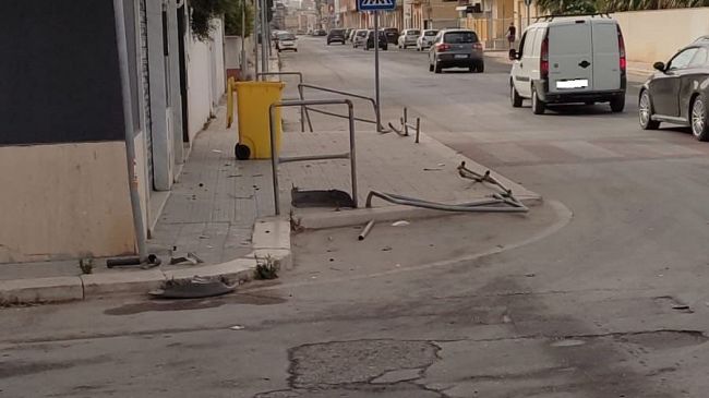 Via Bessarione, Alta velocità la sera, lunghe file di giorno. Asfalto “groviera”