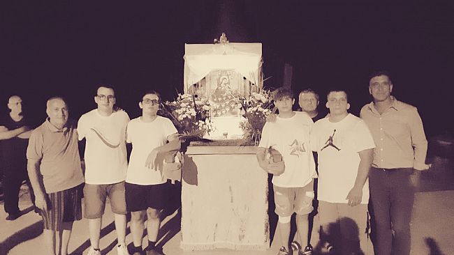 Valderice, la processione di via Scoglio tondo in onore della Madonna