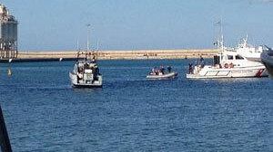 Porto canale innavigabile, incagliata anche una motovedetta della Guardia di Finanza